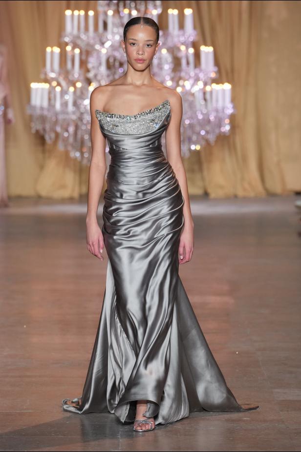 مجموعة زهير مراد تحاكي رقي المرأة في باريس