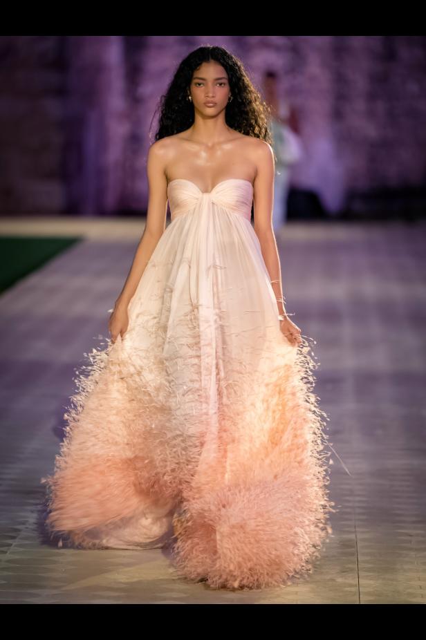 احتفالية الـ 60 عاماً لأوسكار دي لا رينتا... رحلة عاطفية إلى الجذور الدومينيكية