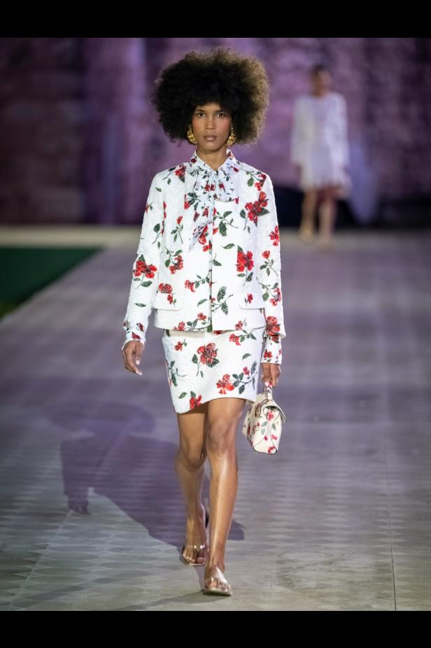 احتفالية الـ 60 عاماً لأوسكار دي لا رينتا... رحلة عاطفية إلى الجذور الدومينيكية