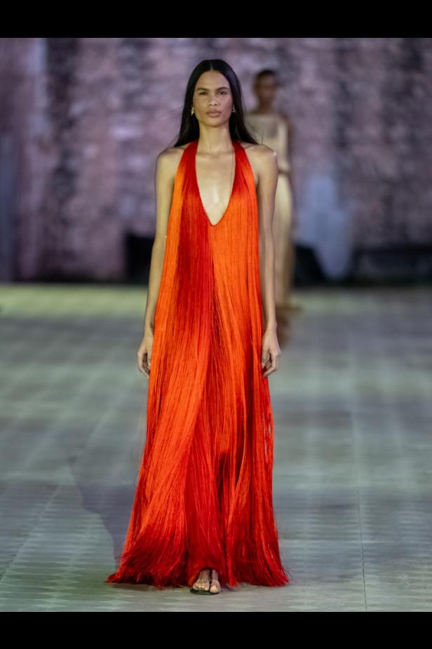 احتفالية الـ 60 عاماً لأوسكار دي لا رينتا... رحلة عاطفية إلى الجذور الدومينيكية