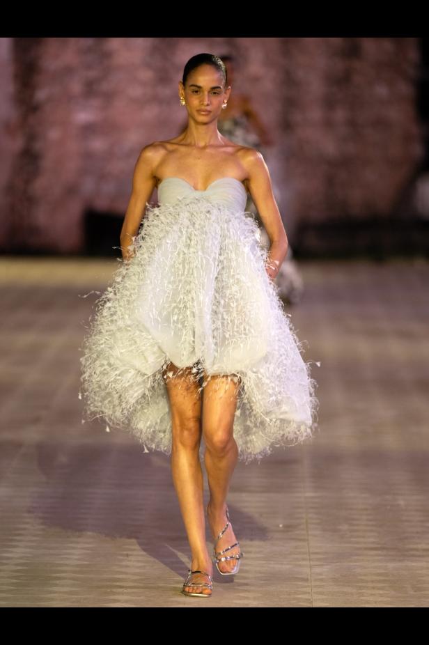 احتفالية الـ 60 عاماً لأوسكار دي لا رينتا... رحلة عاطفية إلى الجذور الدومينيكية