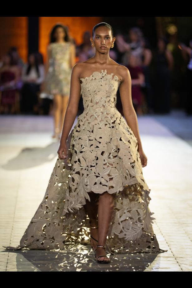 احتفالية الـ 60 عاماً لأوسكار دي لا رينتا... رحلة عاطفية إلى الجذور الدومينيكية