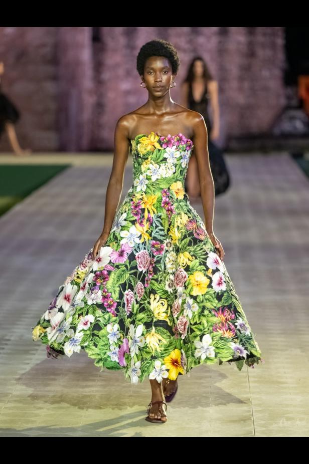 احتفالية الـ 60 عاماً لأوسكار دي لا رينتا... رحلة عاطفية إلى الجذور الدومينيكية