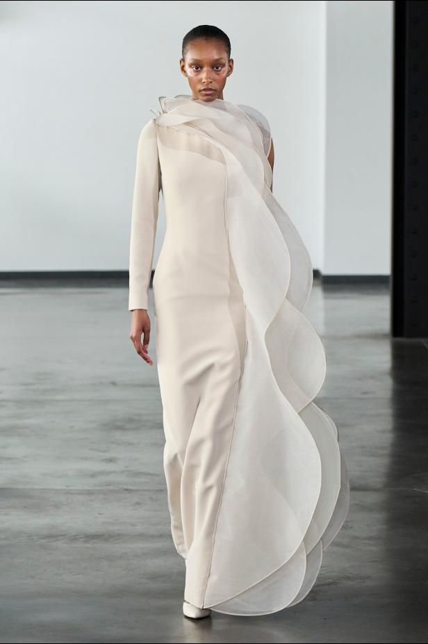 مجموعة رامي العلي للأزياء الراقية لربيع 2026... حوار بين الحركة والأنوثة العصرية