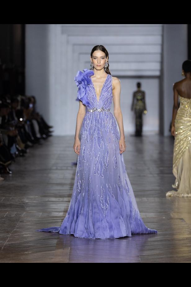 مجموعة طوني ورد للأزياء الراقية... عندما يرتدي الضوء أزياءً راقية