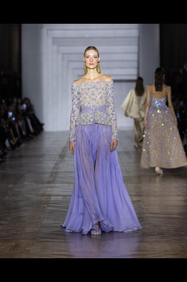 مجموعة طوني ورد للأزياء الراقية... عندما يرتدي الضوء أزياءً راقية