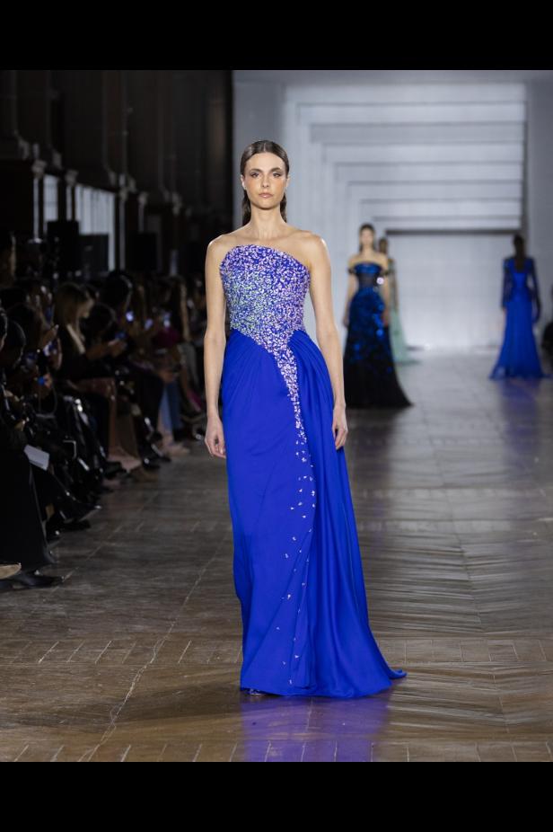 مجموعة طوني ورد للأزياء الراقية... عندما يرتدي الضوء أزياءً راقية