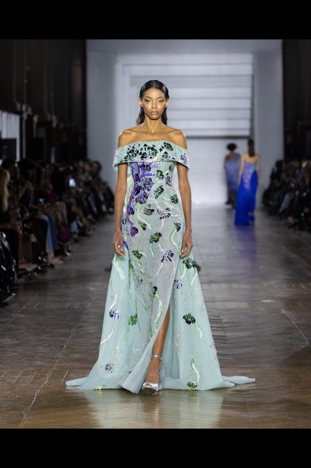 مجموعة طوني ورد للأزياء الراقية... عندما يرتدي الضوء أزياءً راقية