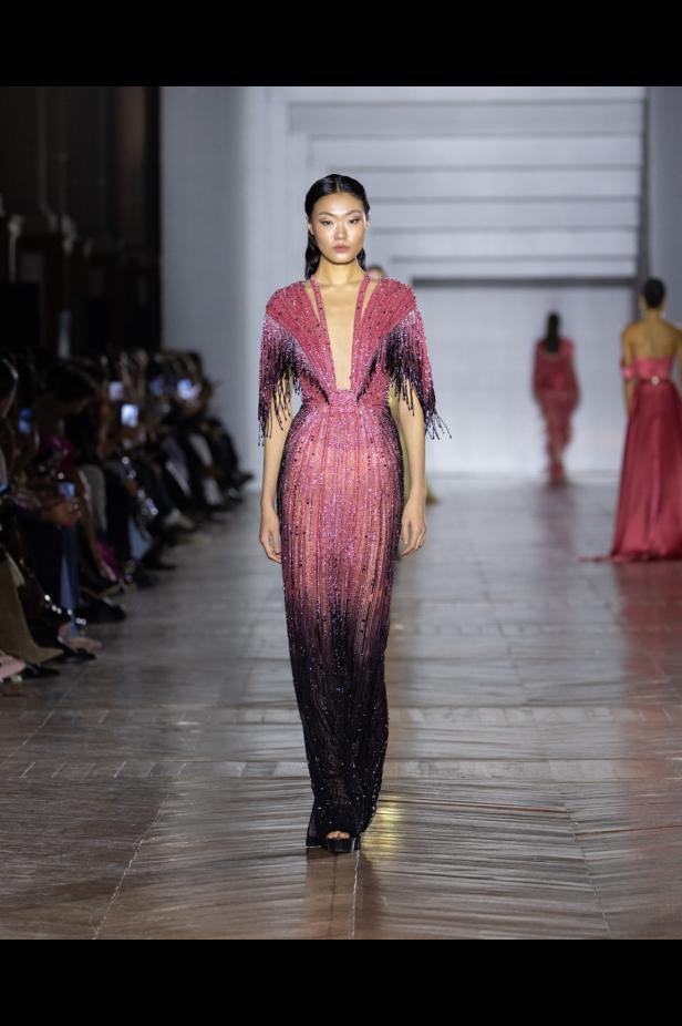 مجموعة طوني ورد للأزياء الراقية... عندما يرتدي الضوء أزياءً راقية