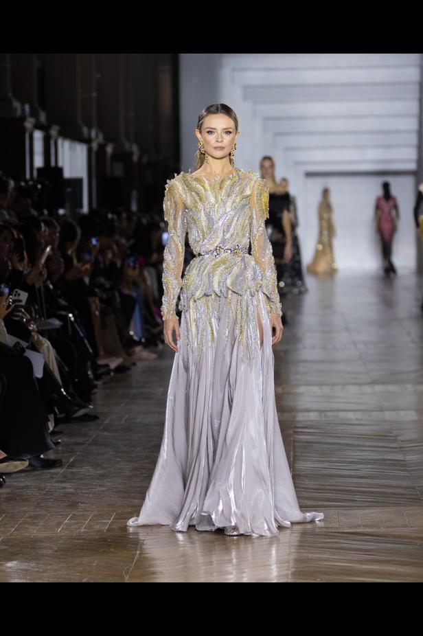 مجموعة طوني ورد للأزياء الراقية... عندما يرتدي الضوء أزياءً راقية