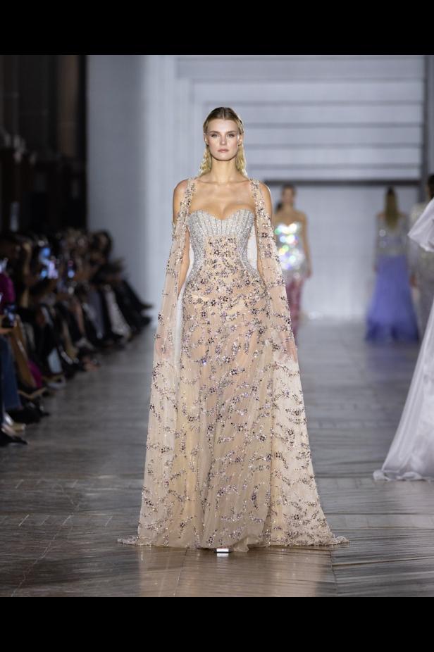 مجموعة طوني ورد للأزياء الراقية... عندما يرتدي الضوء أزياءً راقية