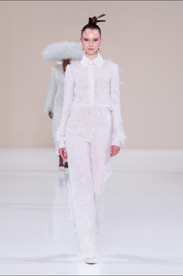 Tamara Ralph تطلق قصيدة للأناقة العصرية لموسم ربيع وصيف 2026 في مجموعة La Lumière Dorée