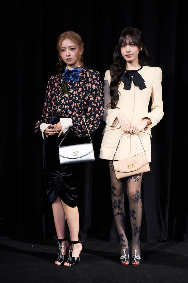  مجموعة Specula Mundi من فالنتينو للهوت كوتور.. دعوة  للتوقف وإعادة النظر في علاقتنا بالموضة