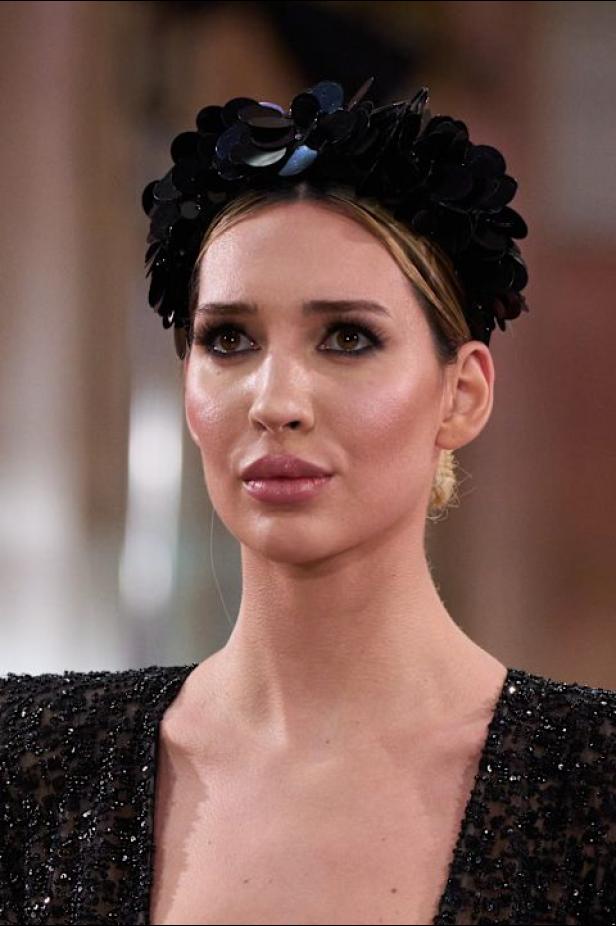 مجموعة روبير أبي نادر للأزياء الراقية 2026