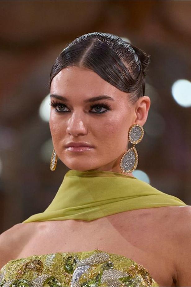 مجموعة روبير أبي نادر للأزياء الراقية 2026