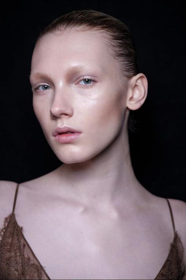 محمد آشي يقدّم "البدايات" في مجموعة ربيع وصيف 2026 للأزياء الراقية