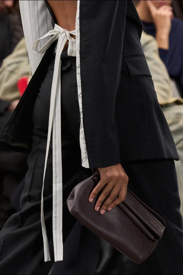 مجموعة كالفين كلاين لخريف 2026.. فن البساطة