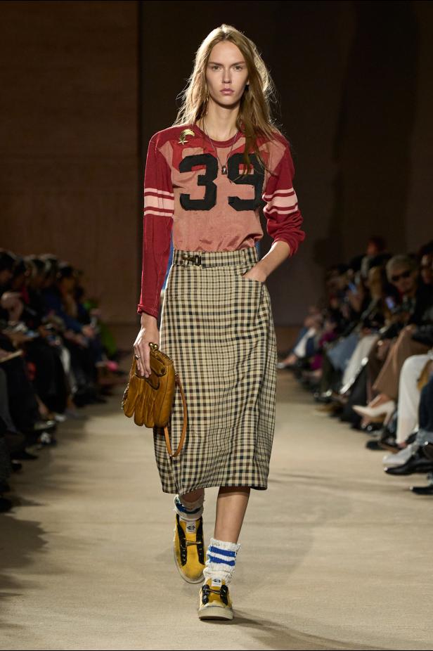 رحلة سينمائية في هوية الشباب مع مجموعة Coach خريف وشتاء 2026