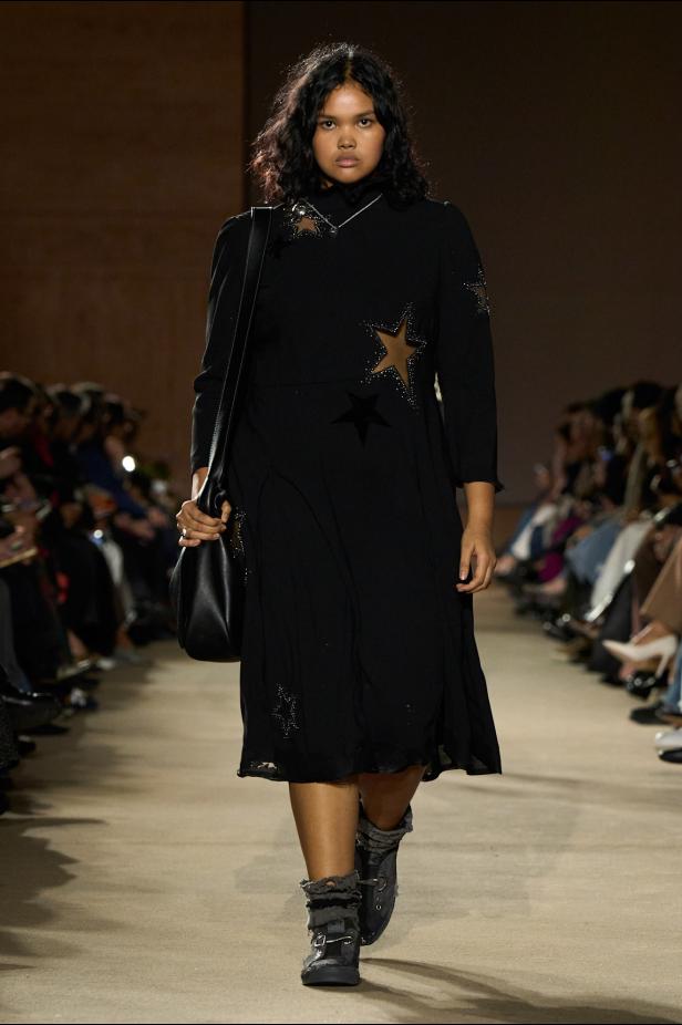 رحلة سينمائية في هوية الشباب مع مجموعة Coach خريف وشتاء 2026