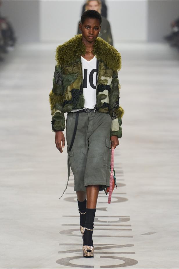 كيوري ترفع شعار "خزانة للجميع‎"‎‏ في أول عرض لها مع ‏Fendi‏ لموسم خريف 2026‏