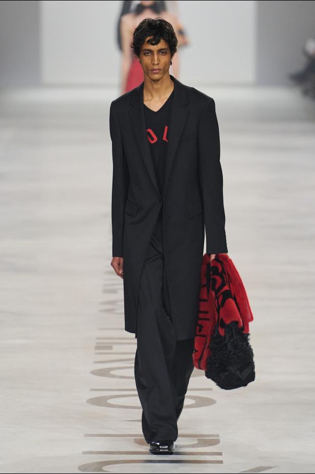 كيوري ترفع شعار "خزانة للجميع‎"‎‏ في أول عرض لها مع ‏Fendi‏ لموسم خريف 2026‏