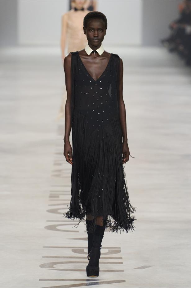 كيوري ترفع شعار "خزانة للجميع‎"‎‏ في أول عرض لها مع ‏Fendi‏ لموسم خريف 2026‏