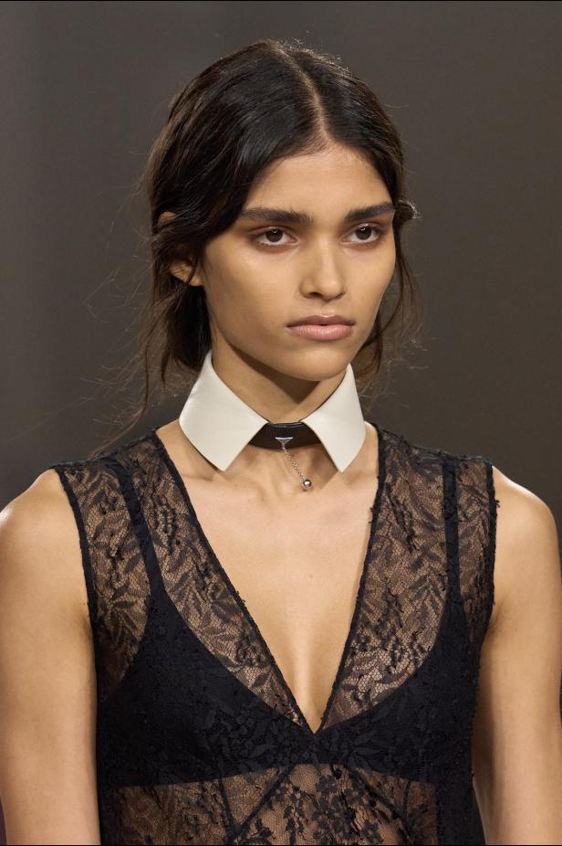 كيوري ترفع شعار "خزانة للجميع‎"‎‏ في أول عرض لها مع ‏Fendi‏ لموسم خريف 2026‏