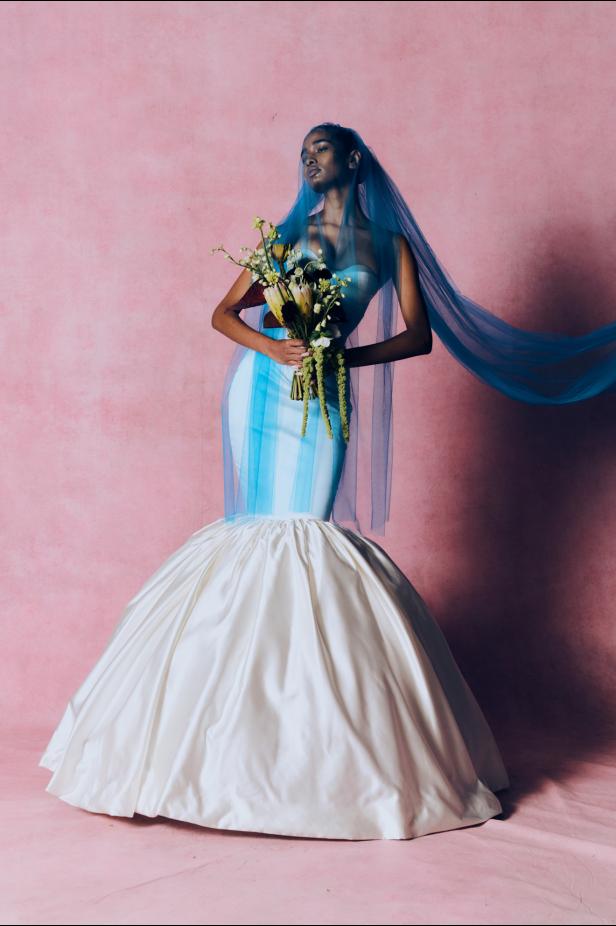 عودة الماكسماليزم في أبهى تجلياتها المسرحية في مجموعة Harris Reed لخريف و شتاء 2026 للملابس الجاهزة