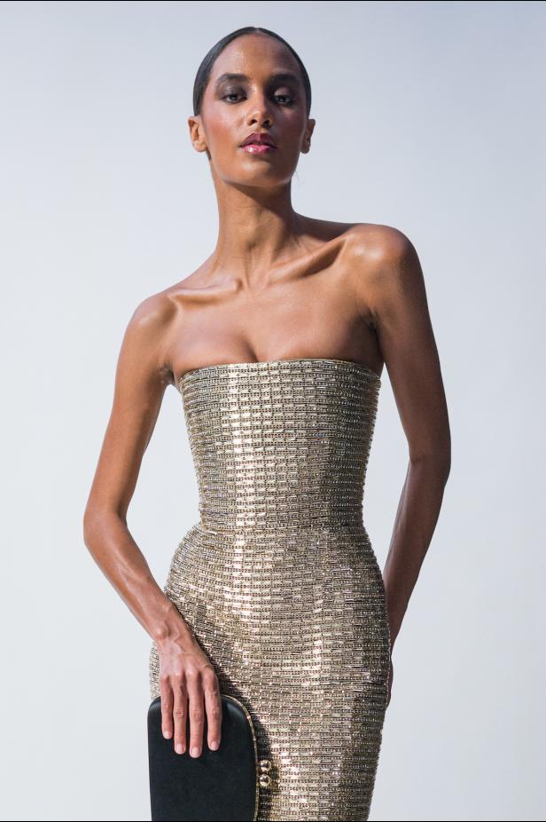  مجموعة كارولينا هيريرا لخريف 2026 تكريم للمرأة القوية والمثقفة