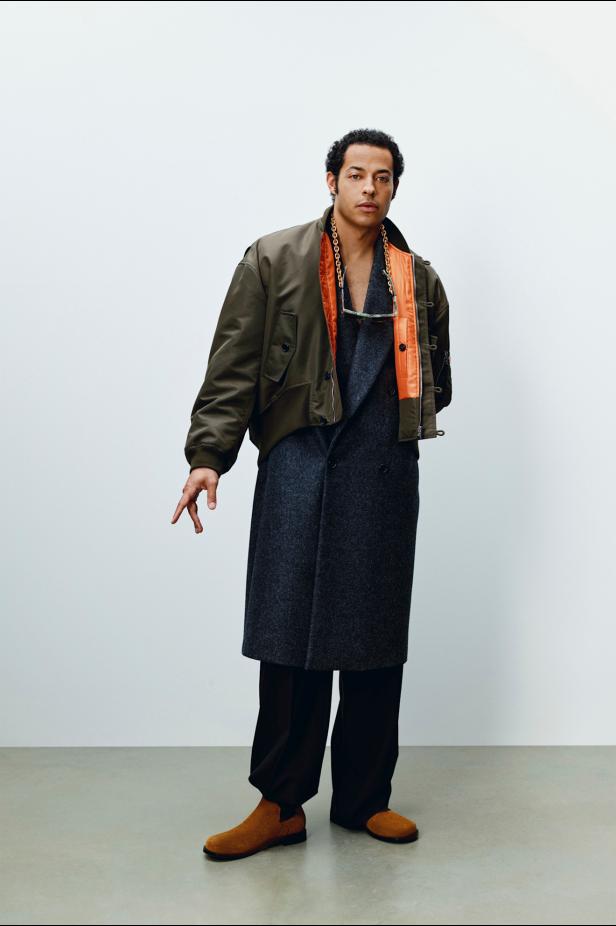 مجموعة JW Anderson تجربة فنية متكاملة