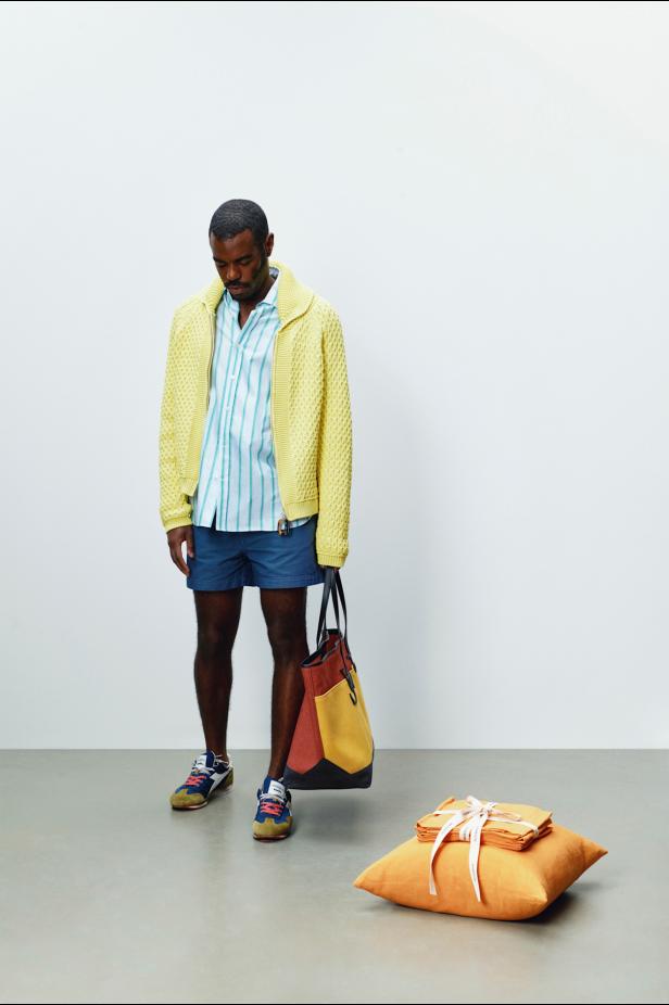 مجموعة JW Anderson تجربة فنية متكاملة