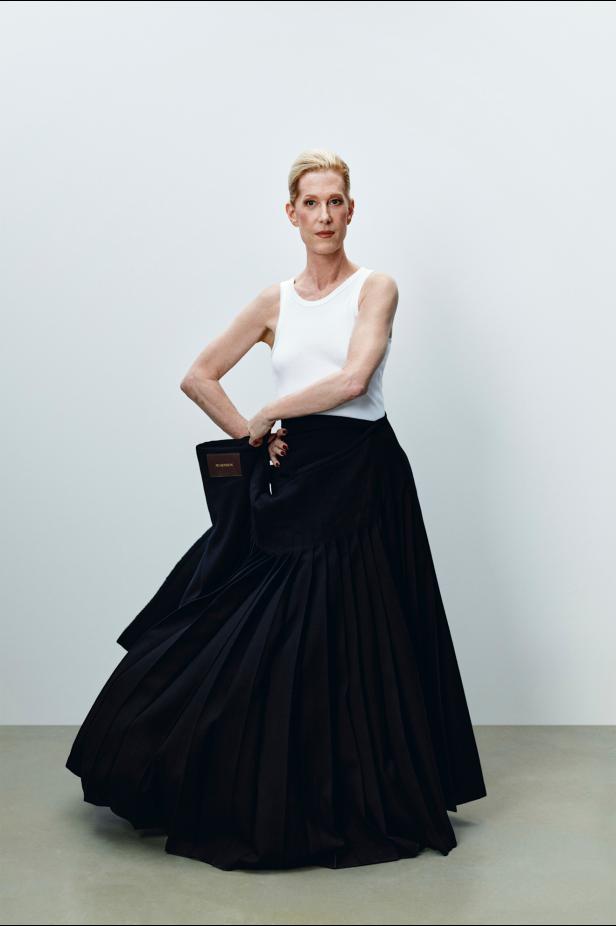 مجموعة JW Anderson تجربة فنية متكاملة