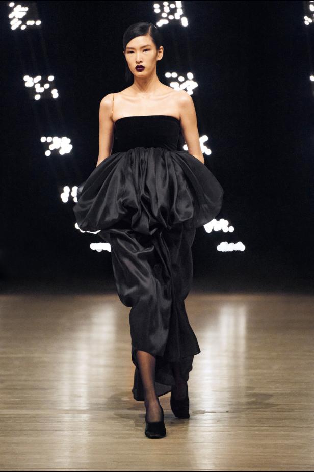 مجموعة Khaite لخريف وشتاء 2027 في نيويورك