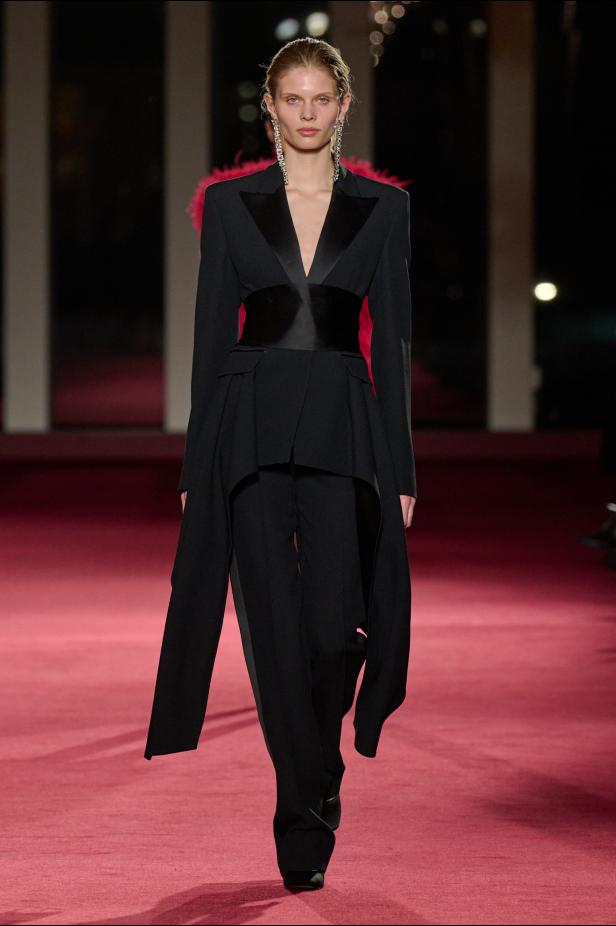 مجموعة Michael Kors لخريف وشتاء 2026-2027