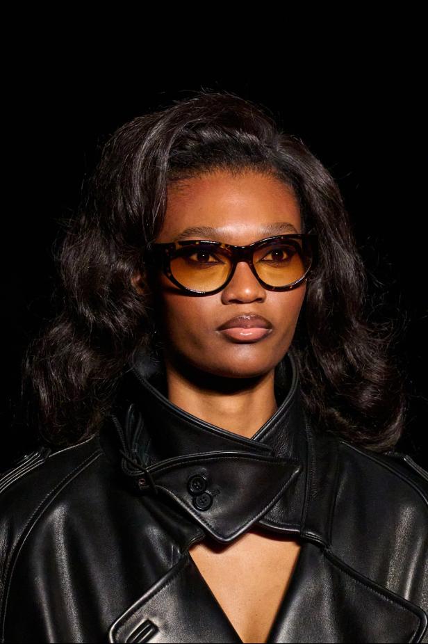 مجموعة لاكوان سميث لخريف 2026 للمرأة الغامضة والقوية