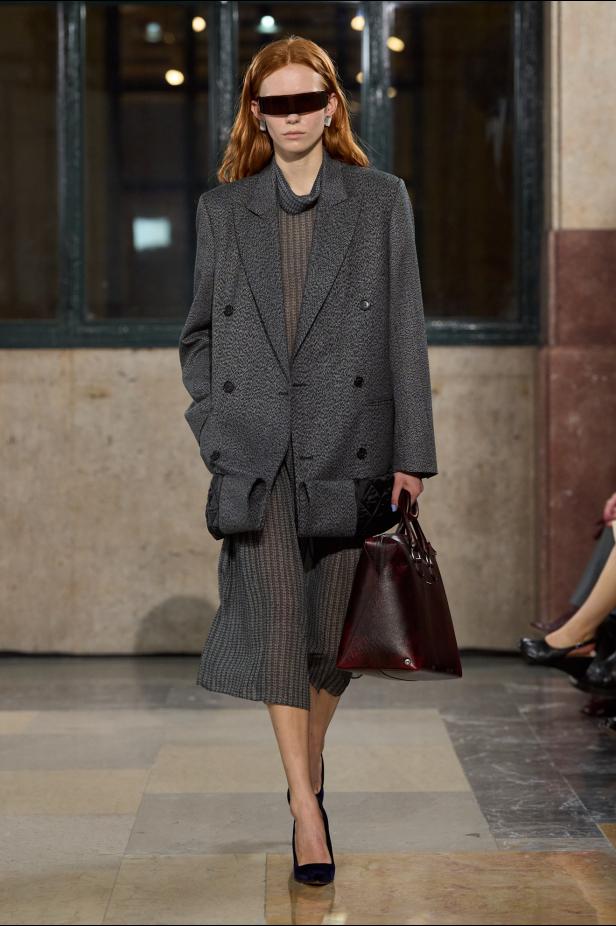 فن الأناقة المُستعجلة في مجموعة MM6 Maison Margiela خريف و شتاء 2026 للملابس الجاهزة