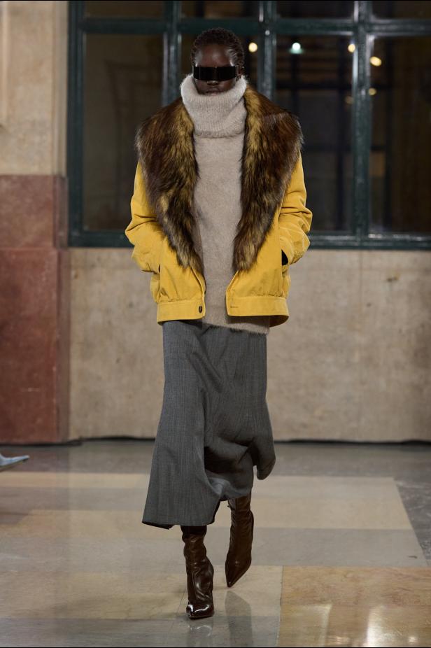 فن الأناقة المُستعجلة في مجموعة MM6 Maison Margiela خريف و شتاء 2026 للملابس الجاهزة