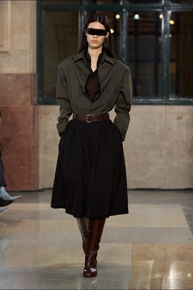 فن الأناقة المُستعجلة في مجموعة MM6 Maison Margiela خريف و شتاء 2026 للملابس الجاهزة