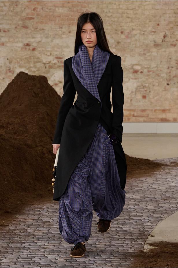 مجموعة موسكينو لخريف وشتاء 2026... رحلة حالمة من ميلانو إلى الأرجنتين‏