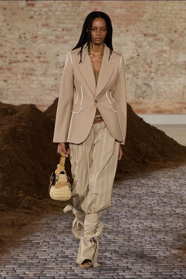 مجموعة موسكينو لخريف وشتاء 2026... رحلة حالمة من ميلانو إلى الأرجنتين‏