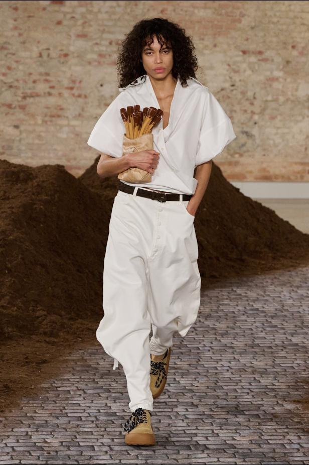 مجموعة موسكينو لخريف وشتاء 2026... رحلة حالمة من ميلانو إلى الأرجنتين‏