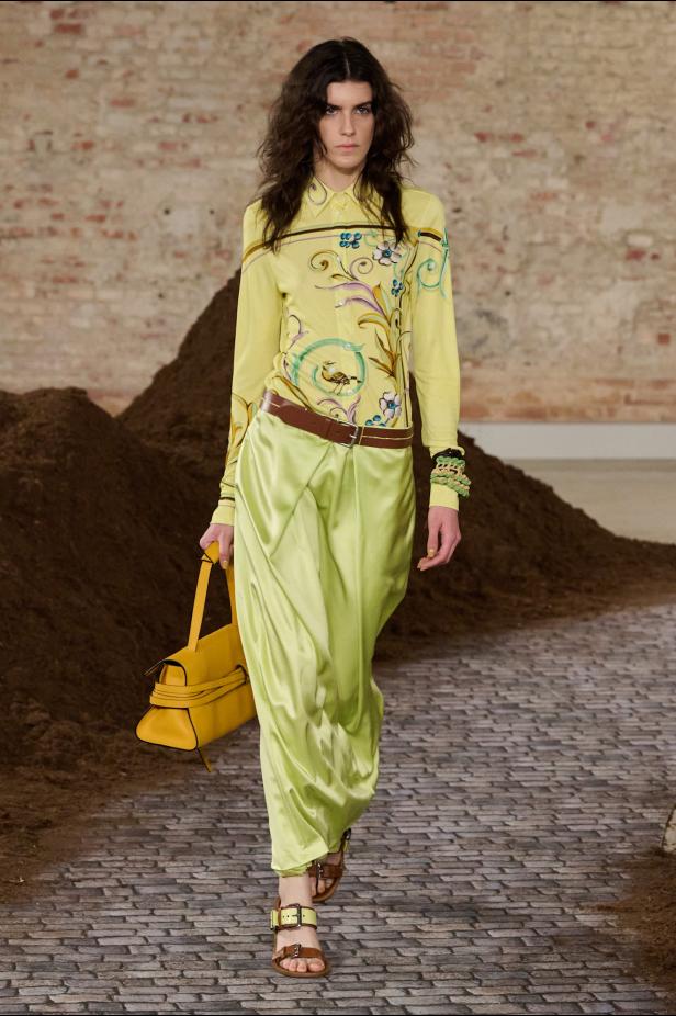 مجموعة موسكينو لخريف وشتاء 2026... رحلة حالمة من ميلانو إلى الأرجنتين‏