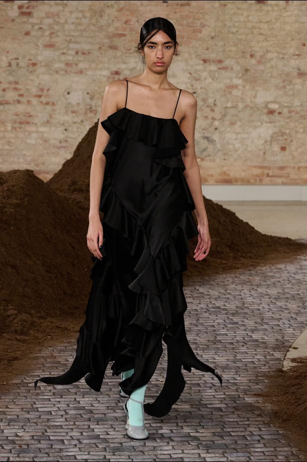 مجموعة موسكينو لخريف وشتاء 2026... رحلة حالمة من ميلانو إلى الأرجنتين‏