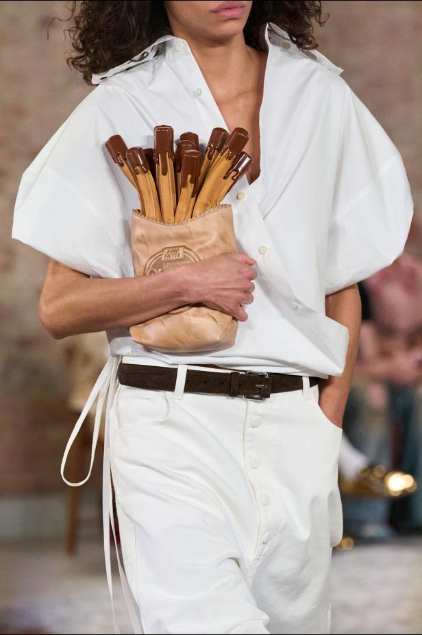 مجموعة موسكينو لخريف وشتاء 2026... رحلة حالمة من ميلانو إلى الأرجنتين‏