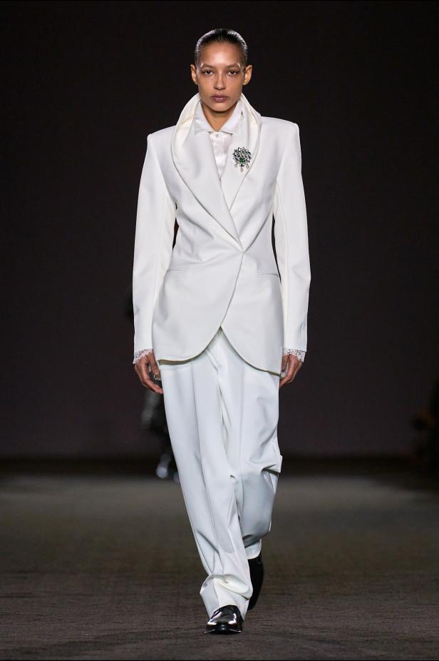 حكاية الأمل العابر للحدود في مجموعة Prabal Gurung خريف و شتاء 2026 للملابس الجاهزة