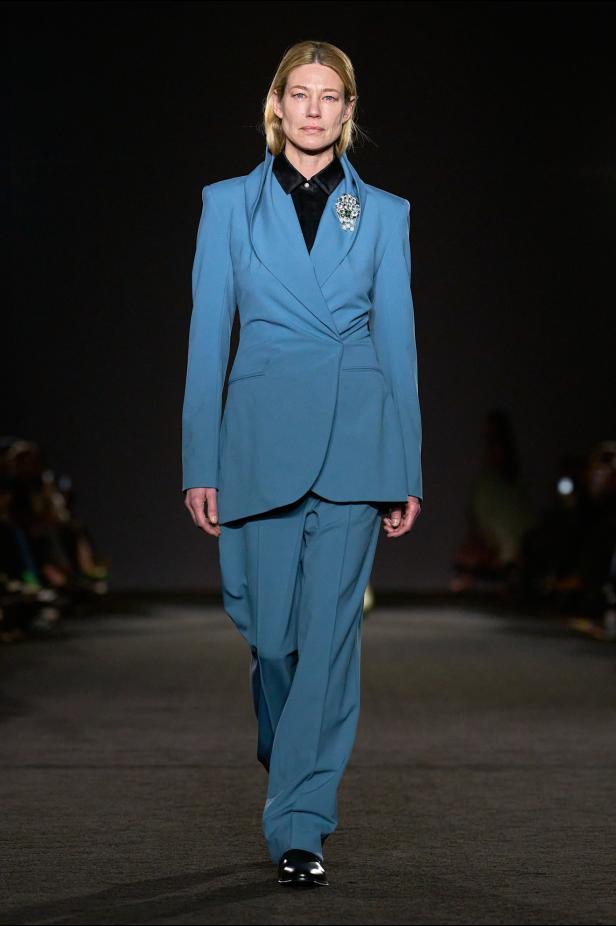 حكاية الأمل العابر للحدود في مجموعة Prabal Gurung خريف و شتاء 2026 للملابس الجاهزة