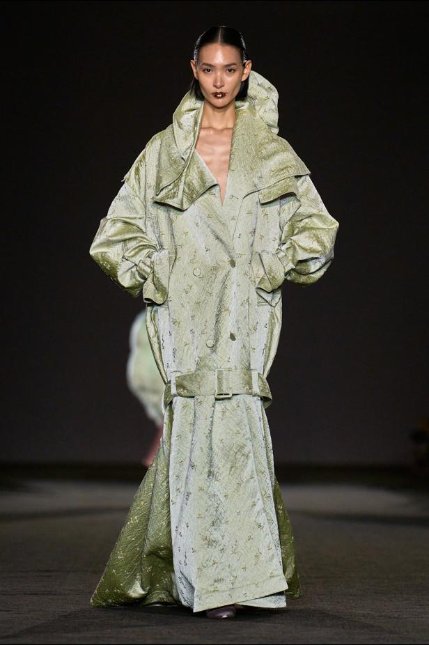 حكاية الأمل العابر للحدود في مجموعة Prabal Gurung خريف و شتاء 2026 للملابس الجاهزة