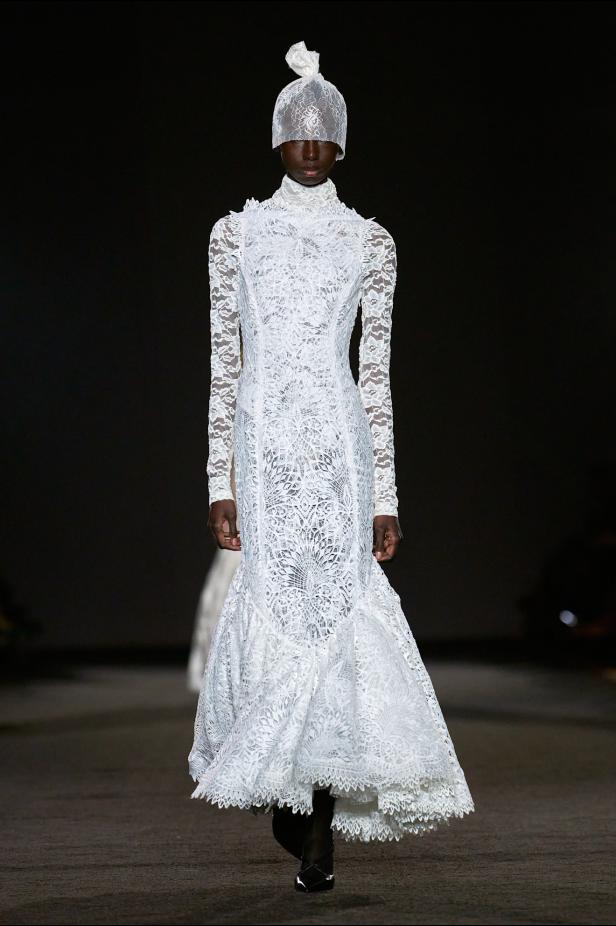 حكاية الأمل العابر للحدود في مجموعة Prabal Gurung خريف و شتاء 2026 للملابس الجاهزة