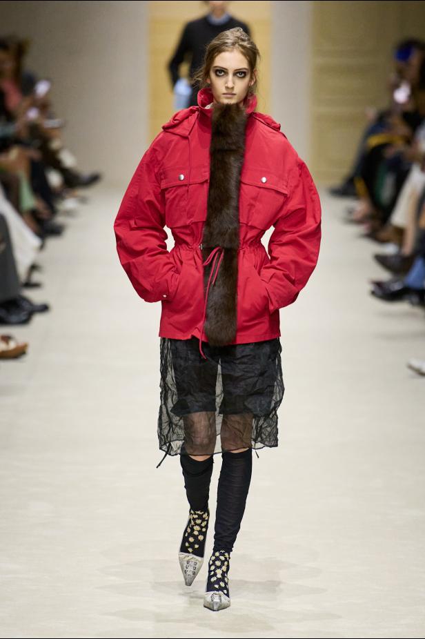 مجموعة ‏Prada‏ ‏لخريف 2026 وقوّة فن التنسيق الحرّ