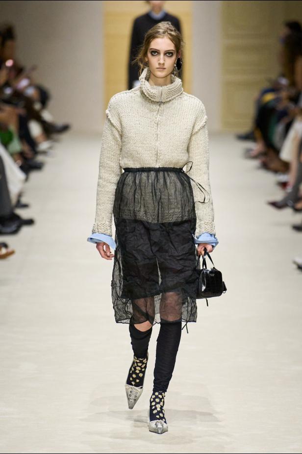 مجموعة ‏Prada‏ ‏لخريف 2026 وقوّة فن التنسيق الحرّ